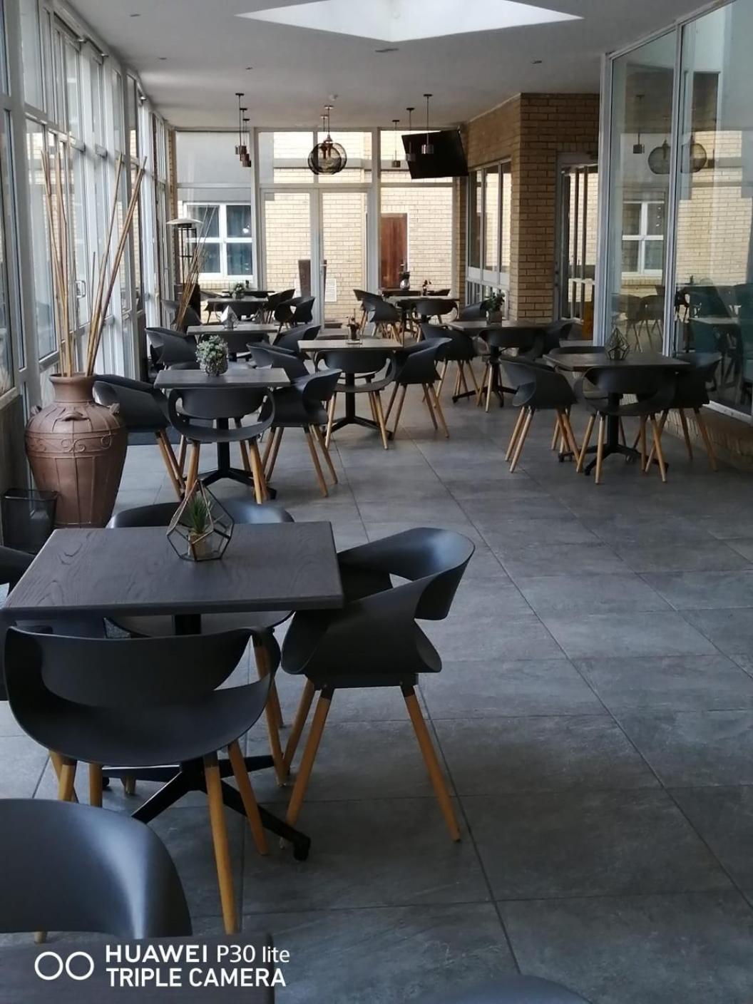 Holiday Inn Johannesburg Airport By Ihg Κέμπτον Παρκ Εξωτερικό φωτογραφία