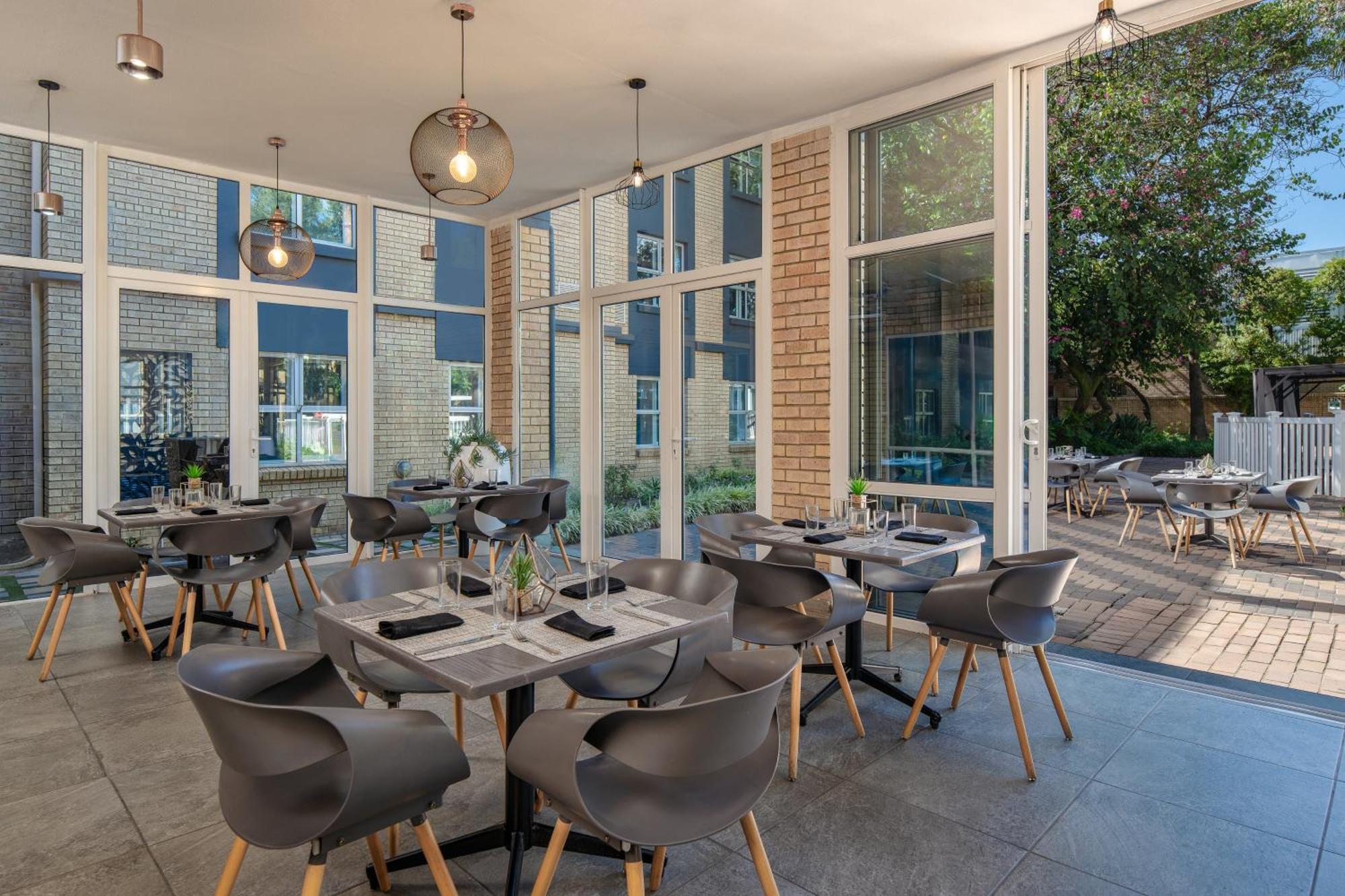 Holiday Inn Johannesburg Airport By Ihg Κέμπτον Παρκ Εξωτερικό φωτογραφία